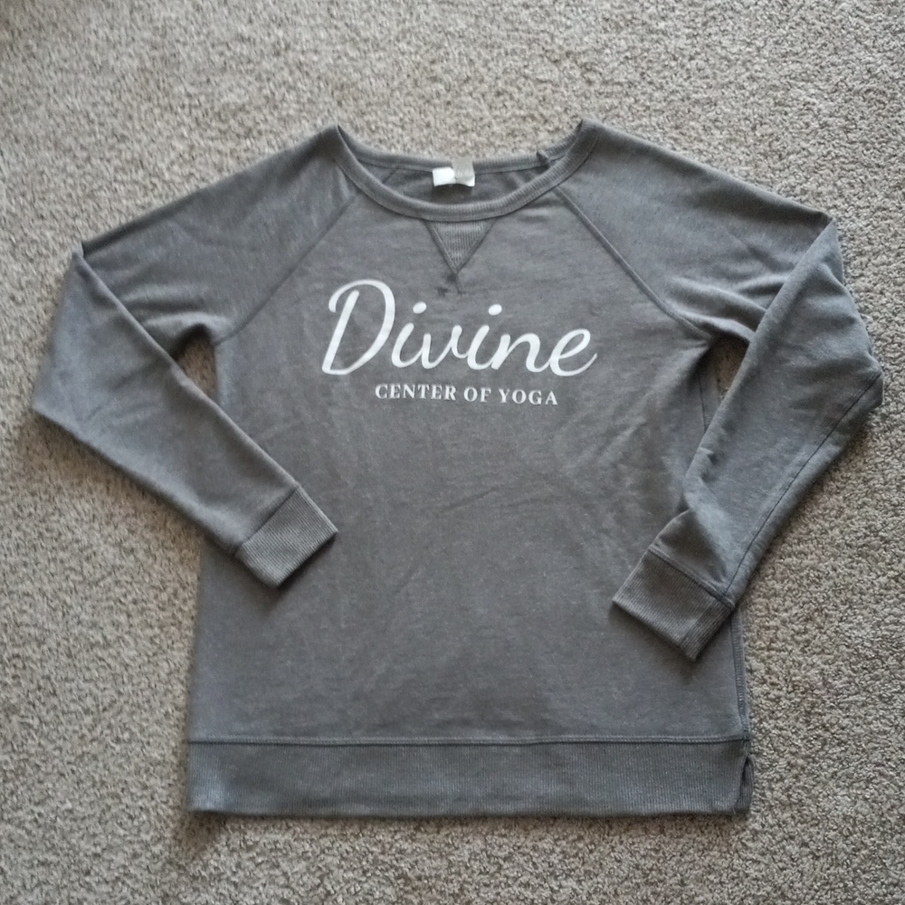DIVINE center of YOGA sweatshirt, size medium